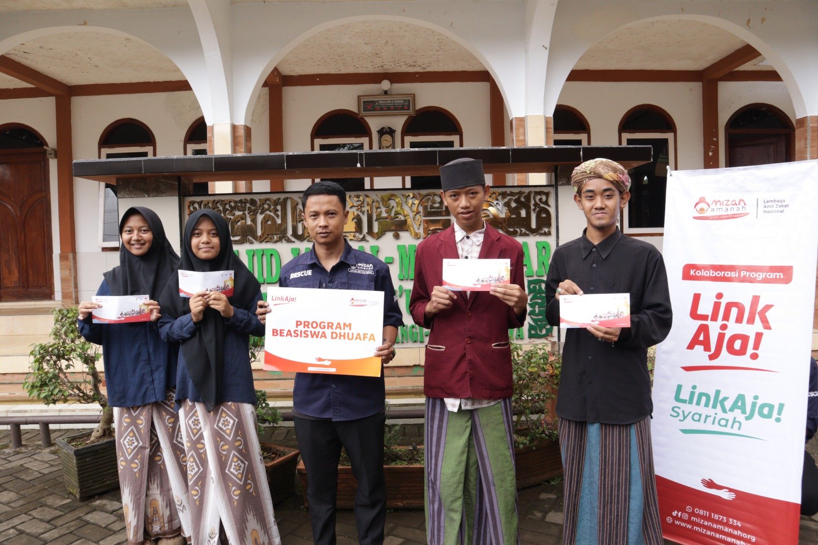 Cahaya Harapan: Beasiswa untuk Santri Pondok Pesantren Mathlaul Anwar, Tasikmalaya