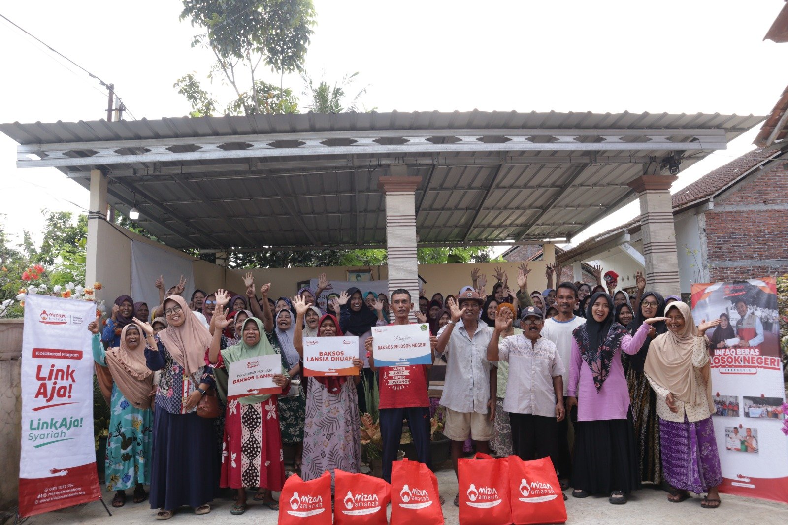 Program Tebar Infaq Beras : Ringankan Beban, Tebarkan Senyum di Masa Senja